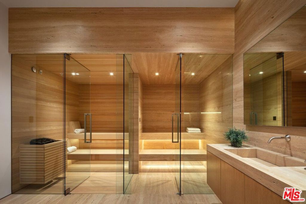 1274 LAGO VISTA Drive