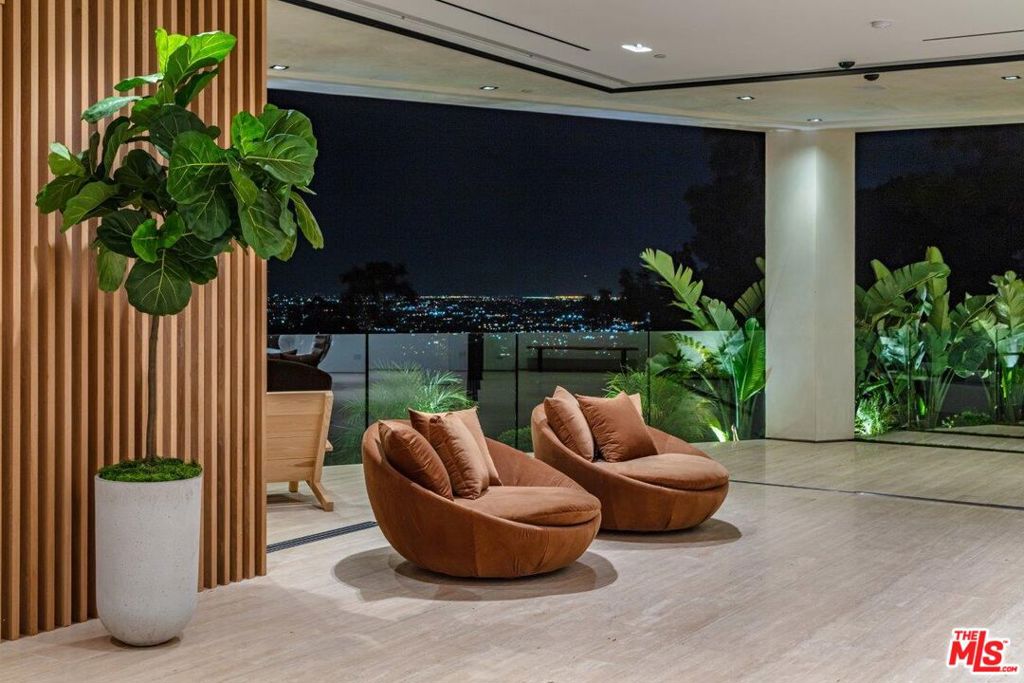 1274 LAGO VISTA Drive