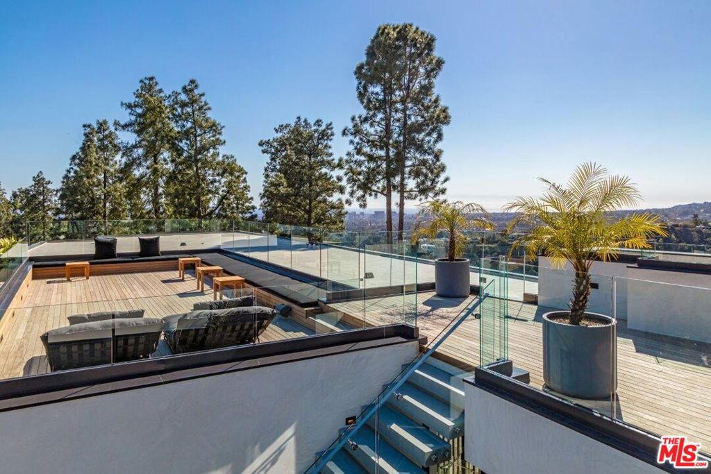 1274 LAGO VISTA Drive