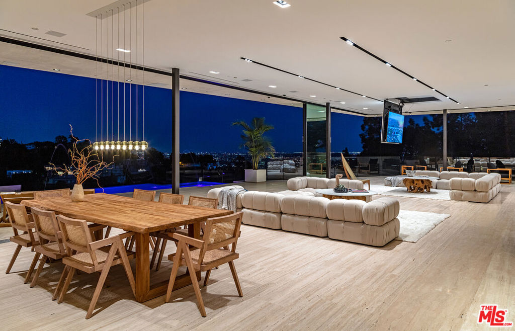 1274 LAGO VISTA Drive