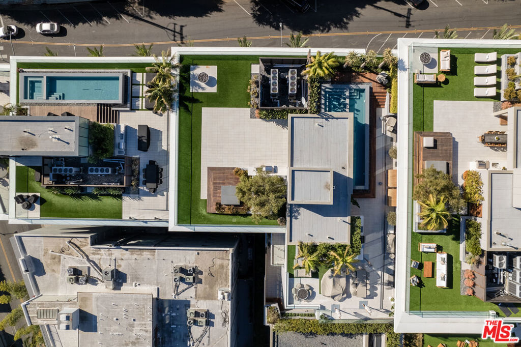 8420 W Sunset Boulevard 107