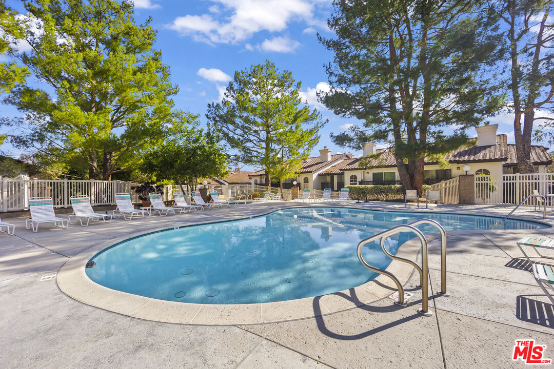 5533 Spanish Oak Ln Unit: E