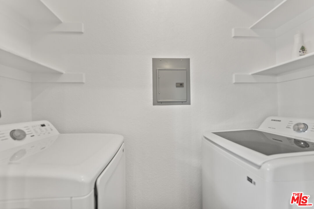 5533 Spanish Oak Ln Unit: E