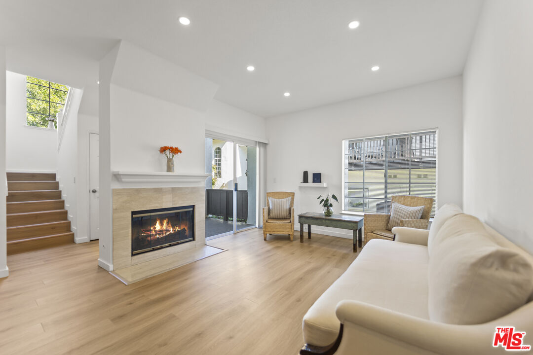 5533 Spanish Oak Ln Unit: E