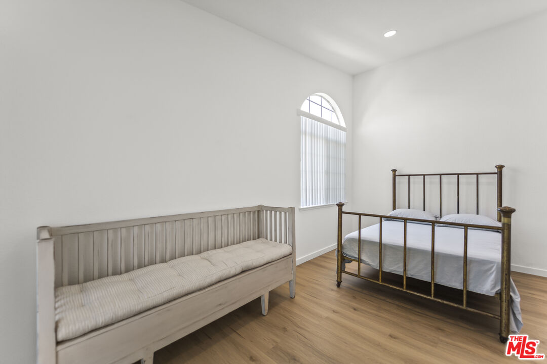 5533 Spanish Oak Ln Unit: E