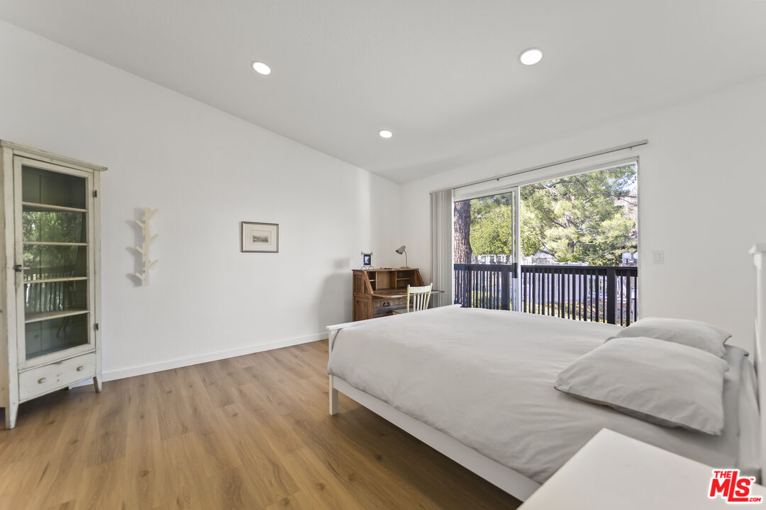 5533 Spanish Oak Ln Unit: E