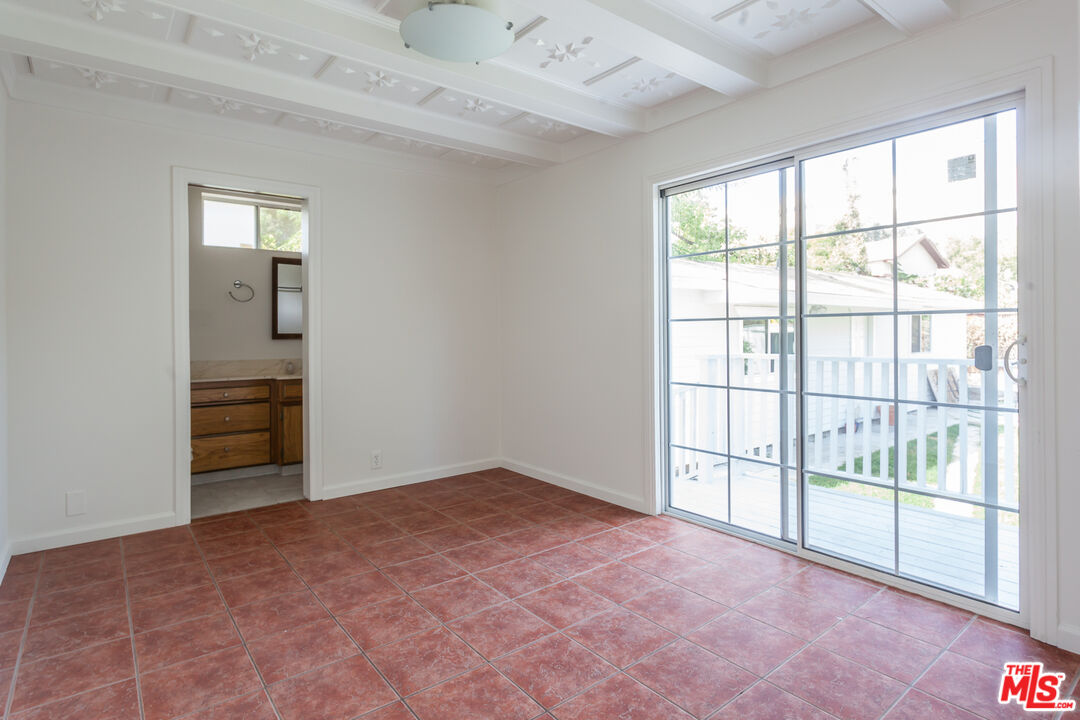 4115 Camero Ave