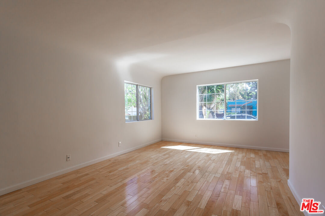 4115 Camero Ave