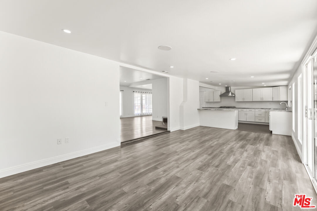23046 Leonora Dr