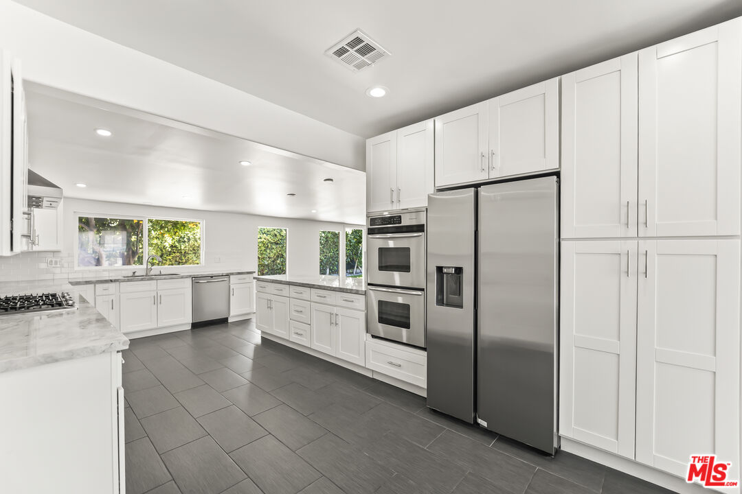 23046 Leonora Dr