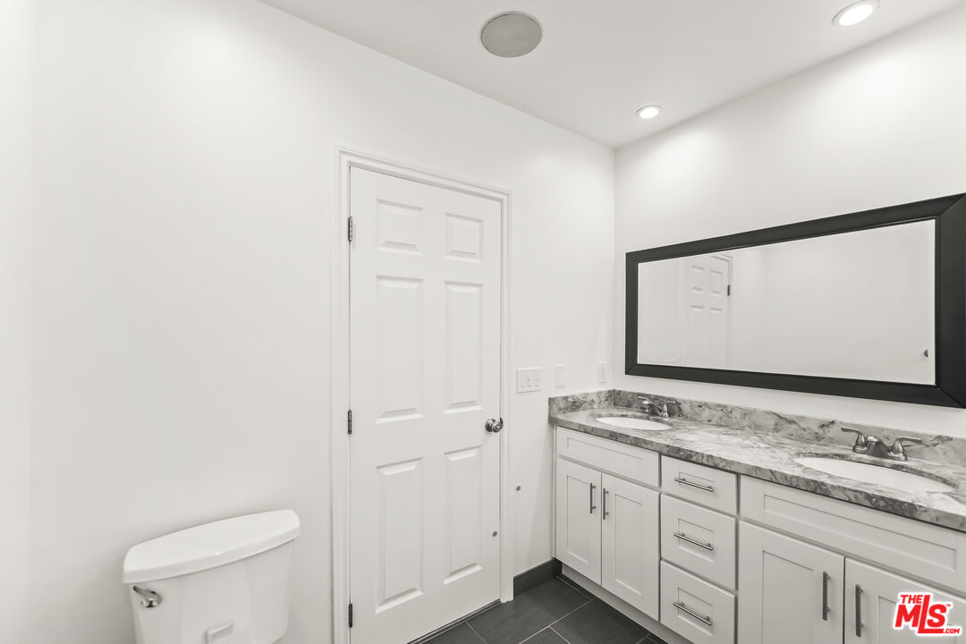 23046 Leonora Dr