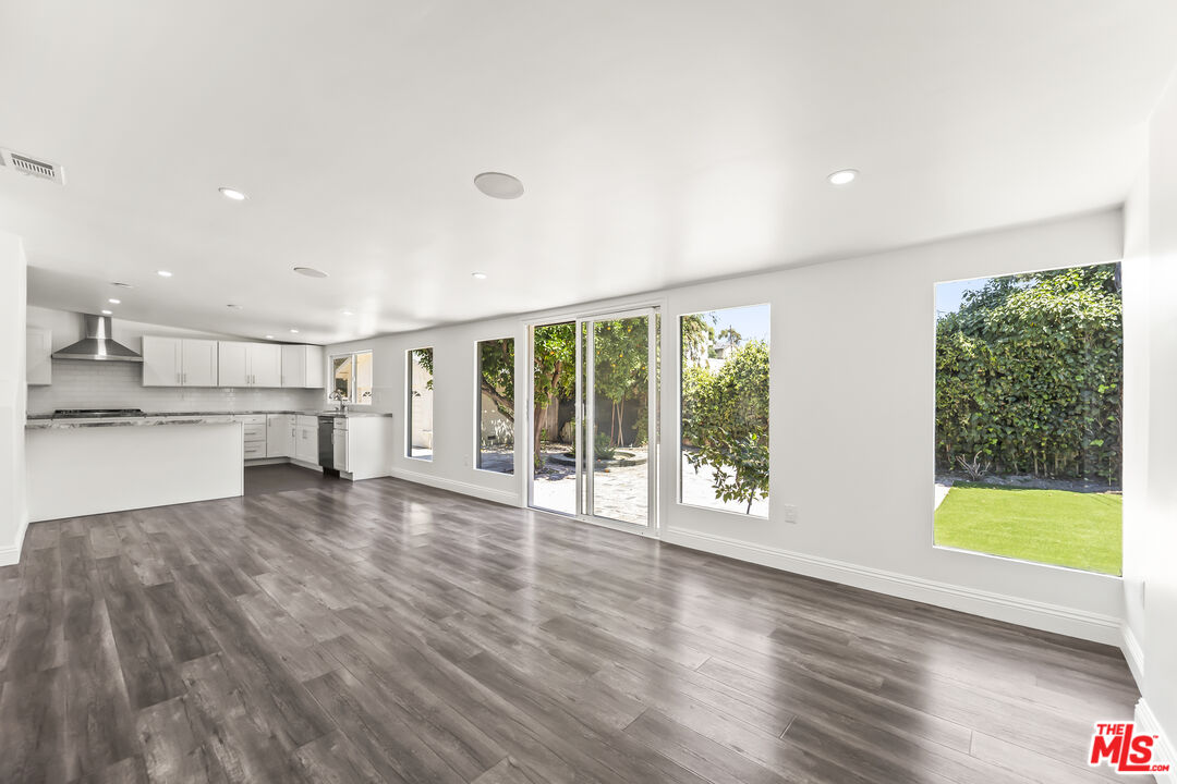 23046 Leonora Dr