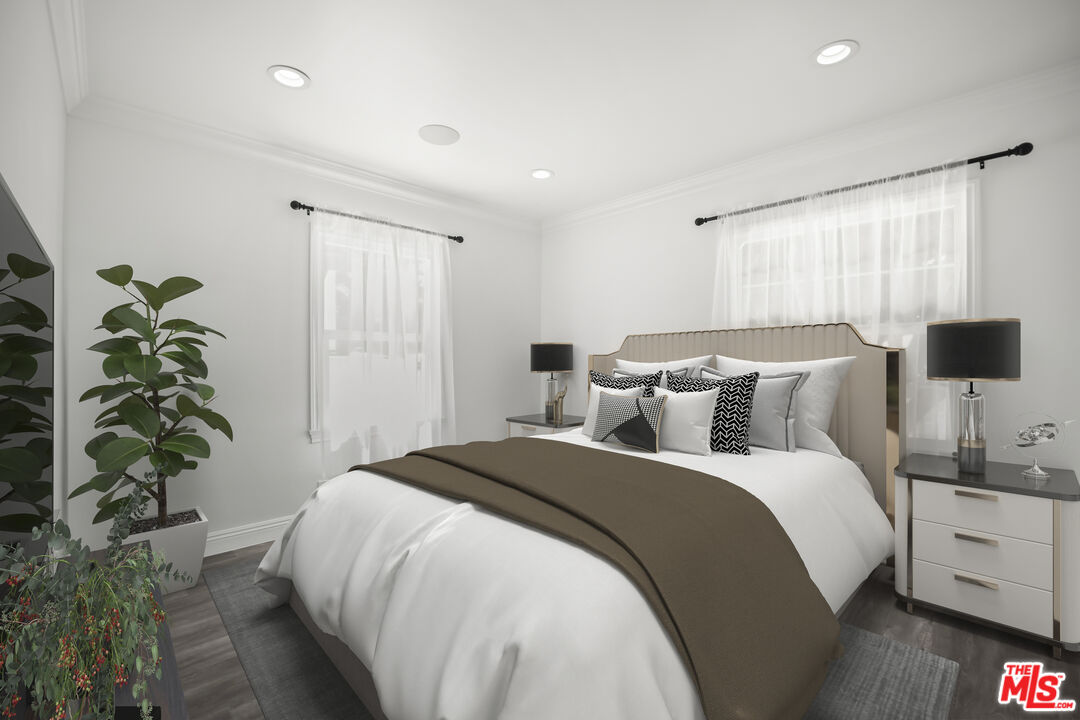 23046 Leonora Dr