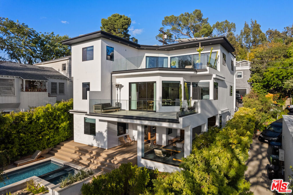 2457 Hidalgo Avenue