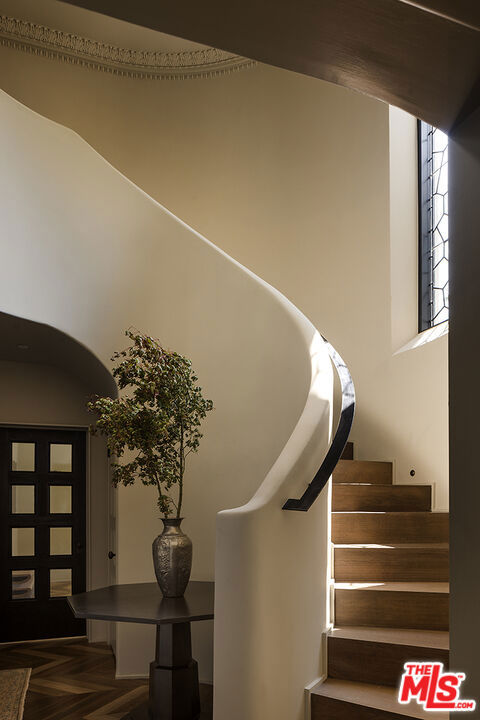 2401 Nottingham Avenue