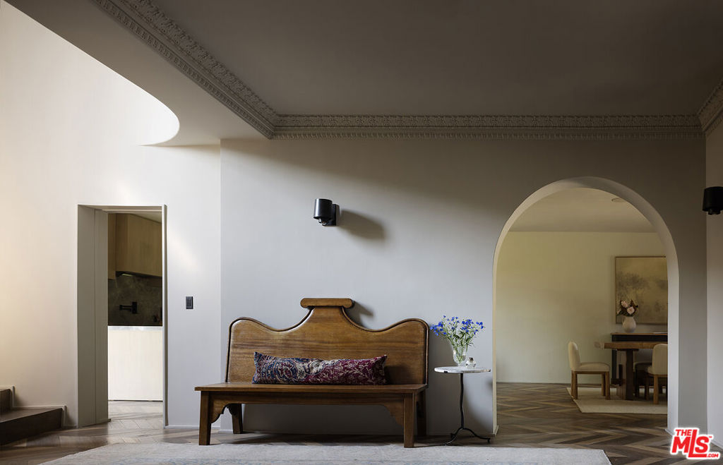 2401 Nottingham Avenue