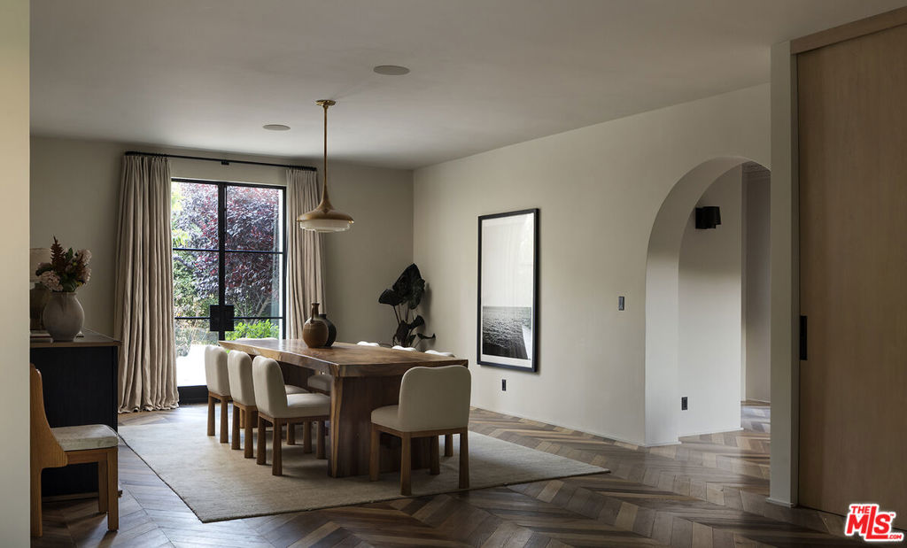 2401 Nottingham Avenue