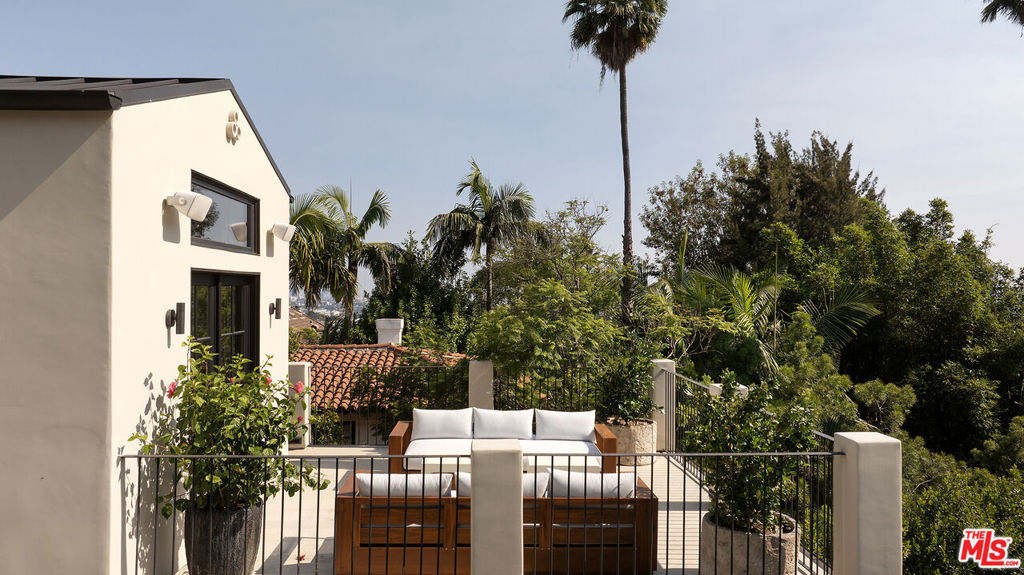 2401 Nottingham Avenue