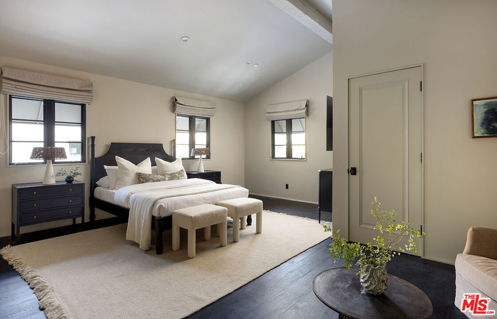 2401 Nottingham Avenue