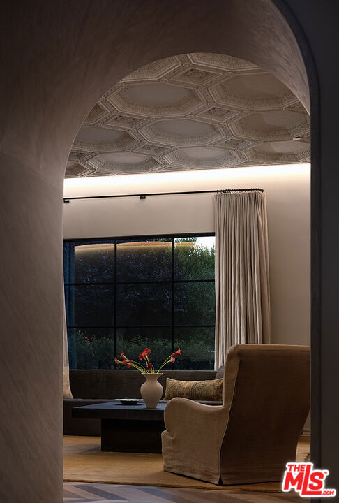 2401 Nottingham Avenue