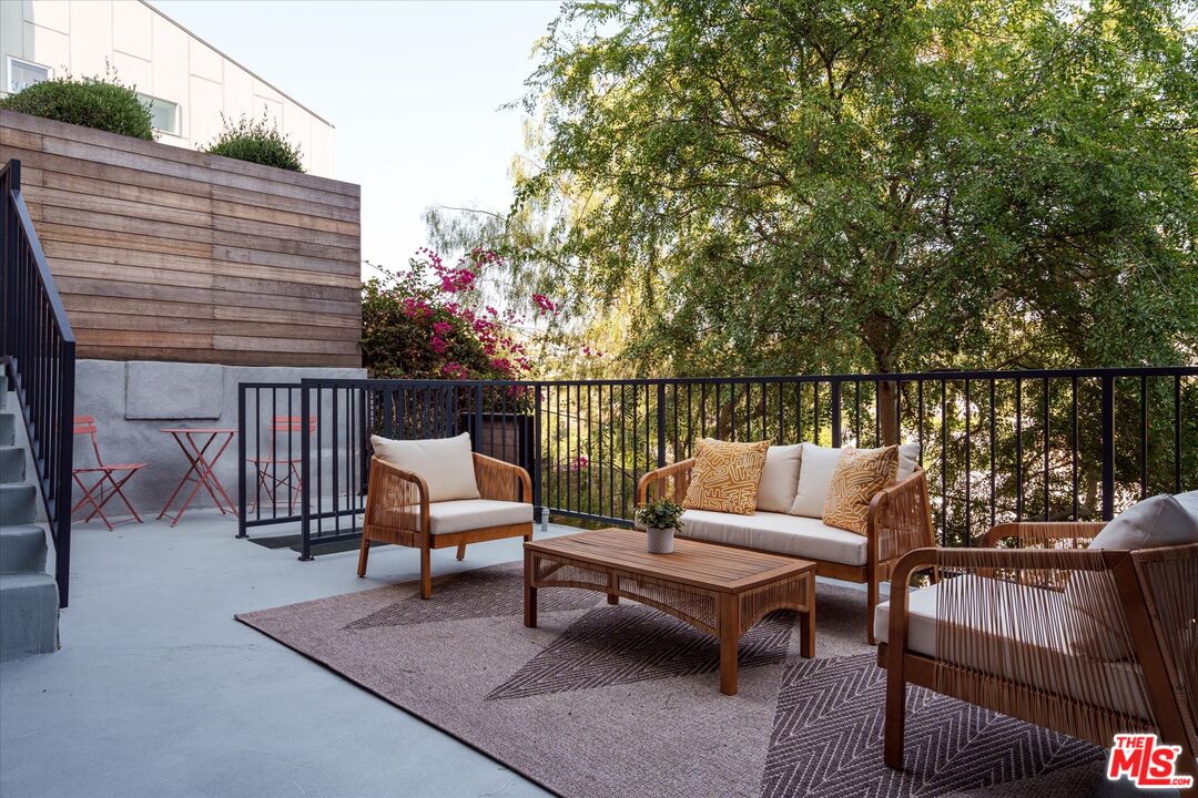 2162 Lyric Ave
