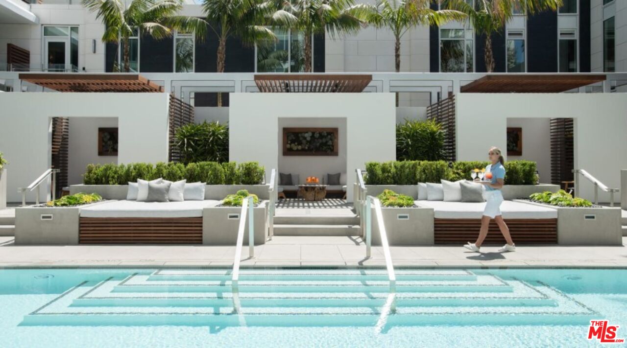 9000 W 3rd St Unit: 103