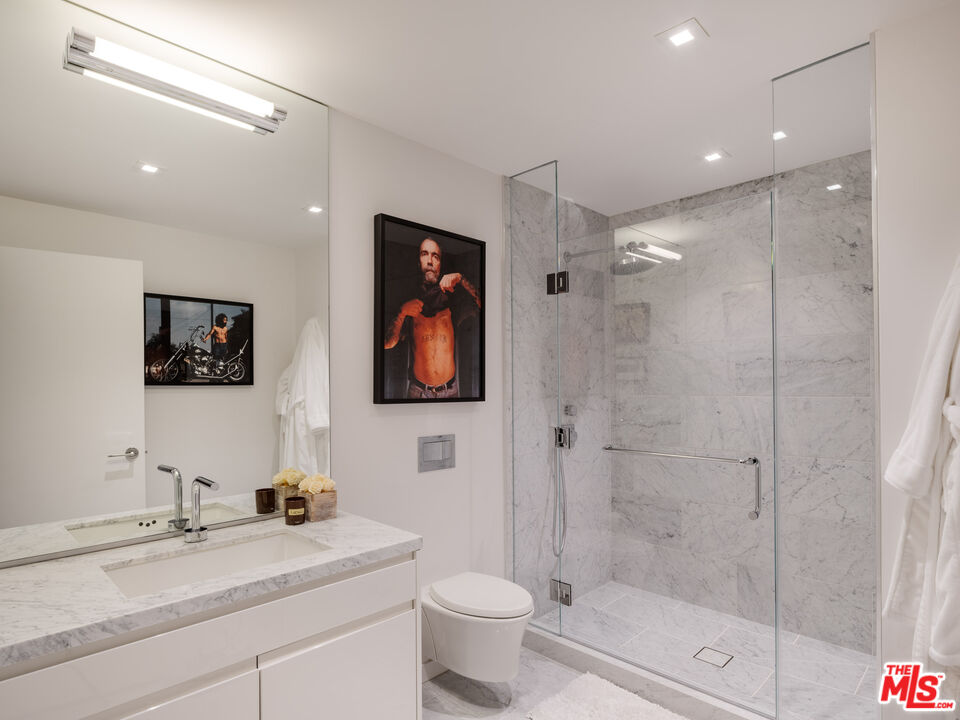 9000 W 3rd St Unit: 103