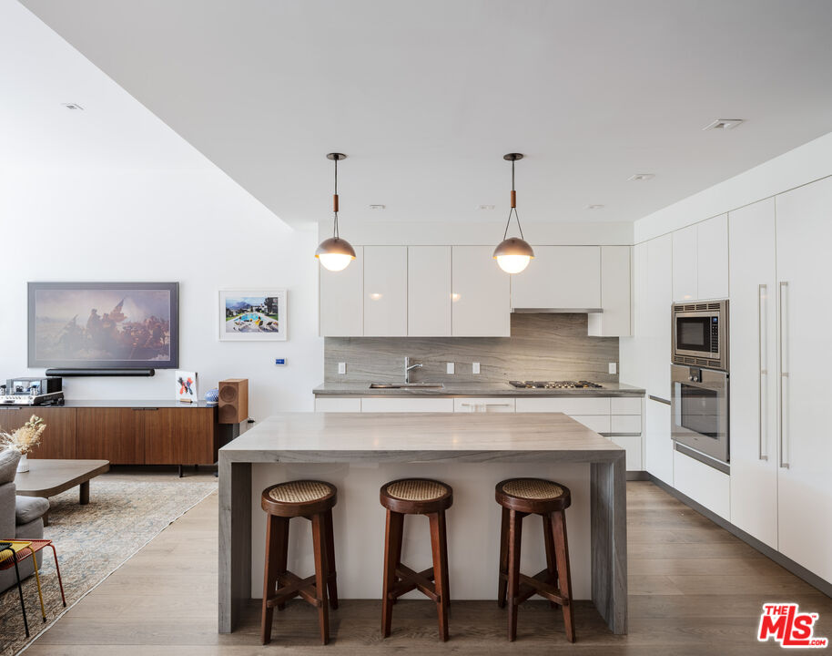 9000 W 3rd St Unit: 103