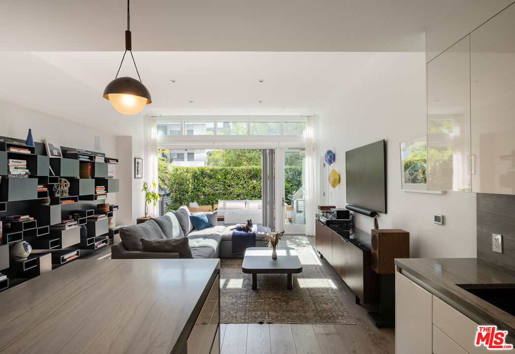 9000 W 3rd St Unit: 103