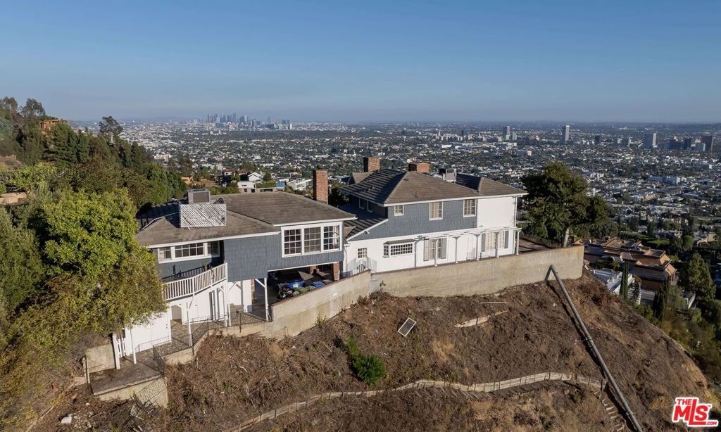 8900 Evanview Drive