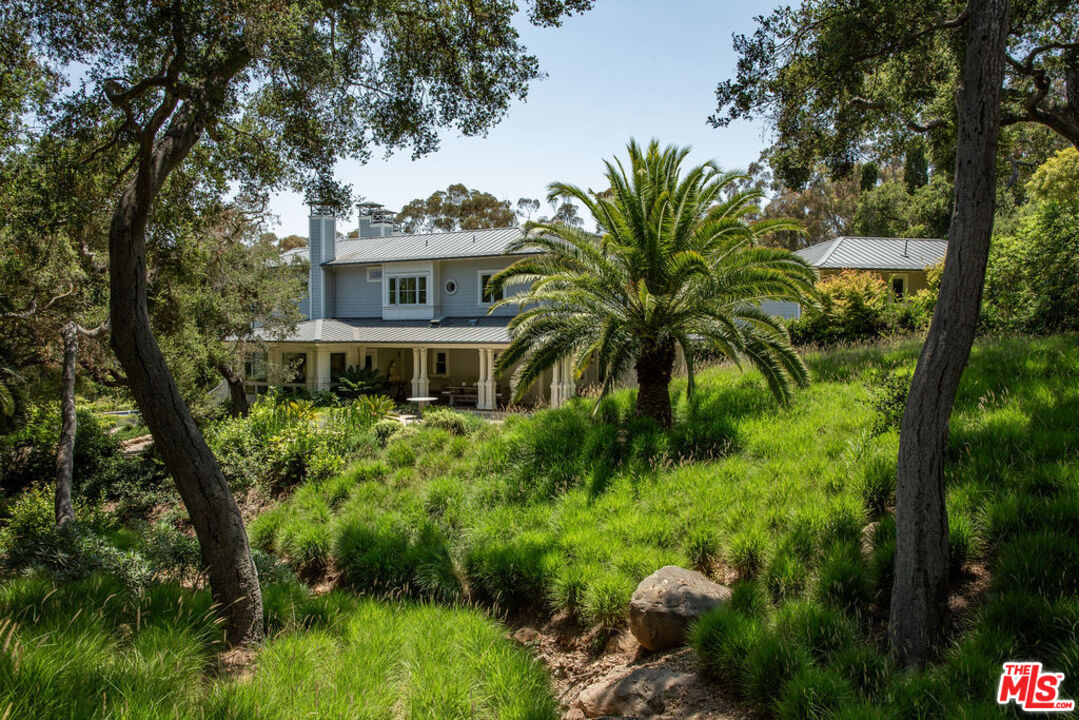 857 Picacho Ln