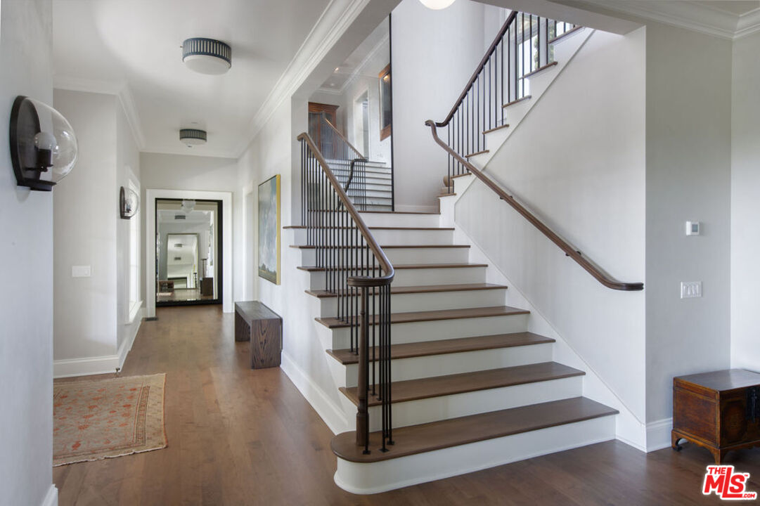 857 Picacho Ln