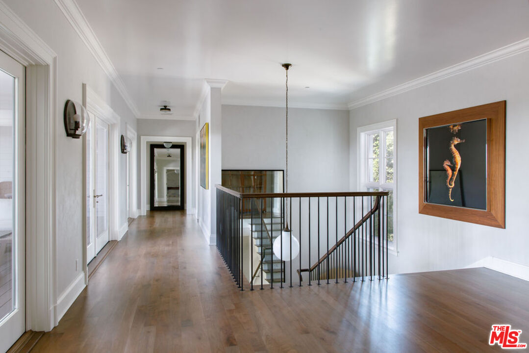 857 Picacho Ln