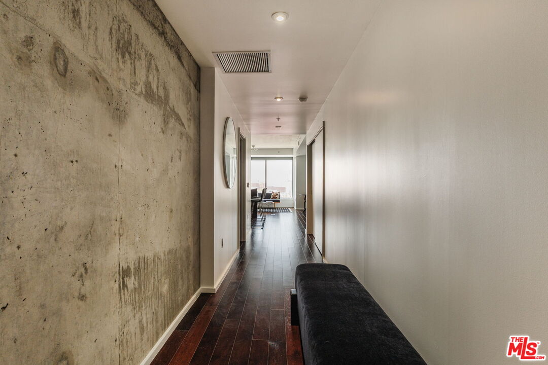 1155 S Grand Ave Unit: 1103