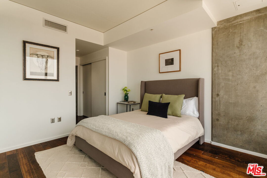 1155 S Grand Ave Unit: 1103