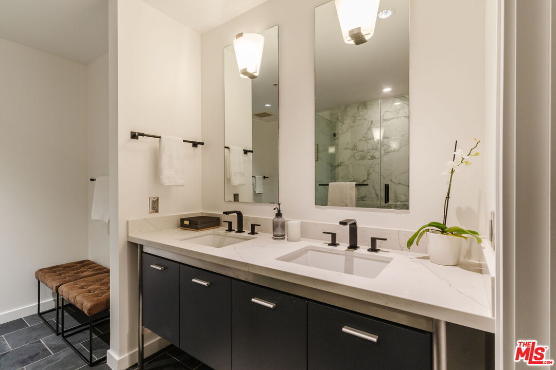 1155 S Grand Ave Unit: 1103