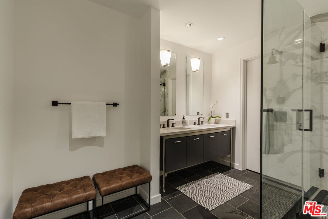 1155 S Grand Ave Unit: 1103