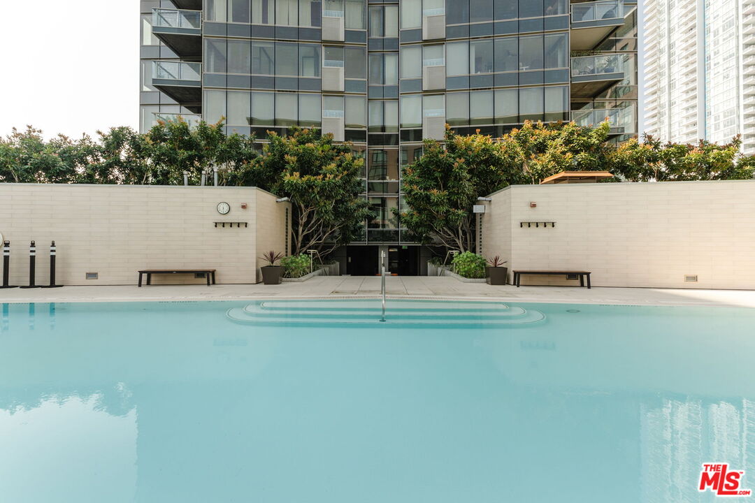 1155 S Grand Ave Unit: 1103