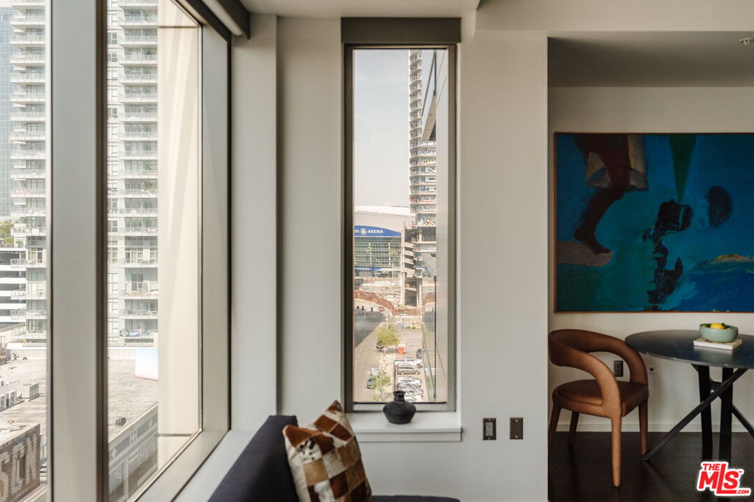 1155 S Grand Ave Unit: 1103