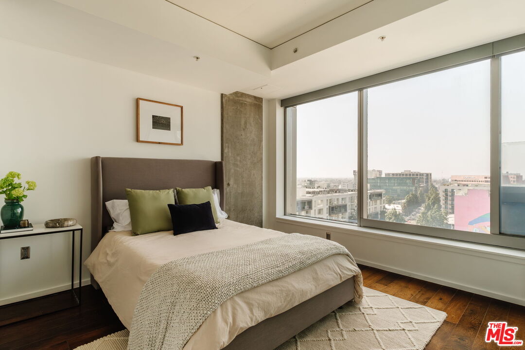 1155 S Grand Ave Unit: 1103