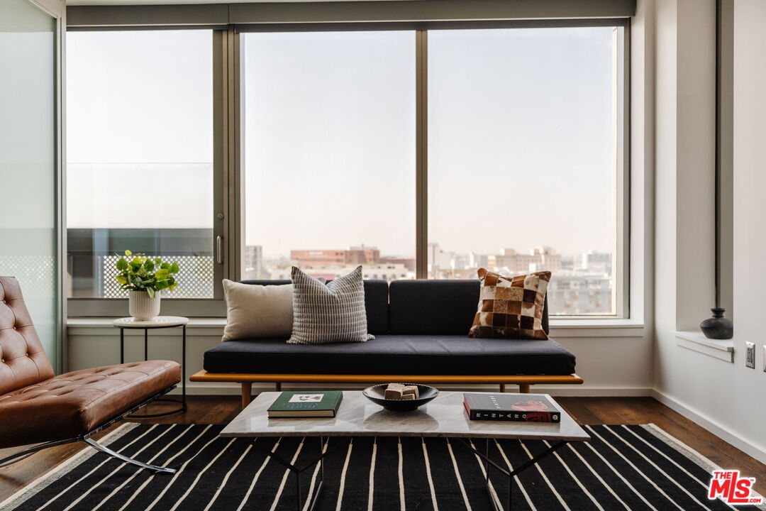 1155 S Grand Ave Unit: 1103