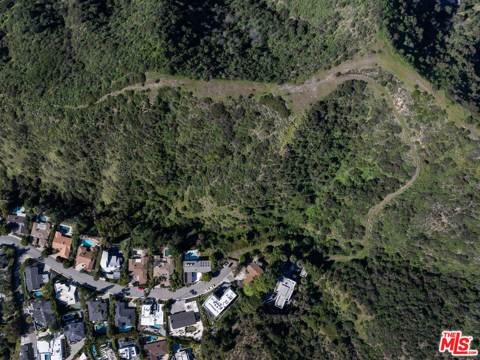 1759 Clear View Drive