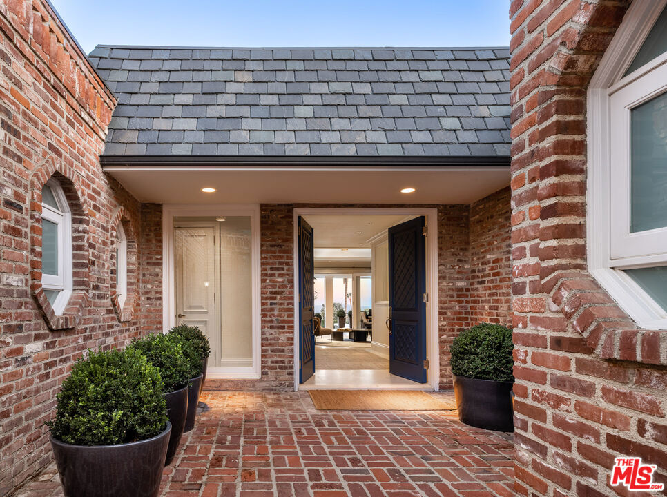 520 Stonewood Drive