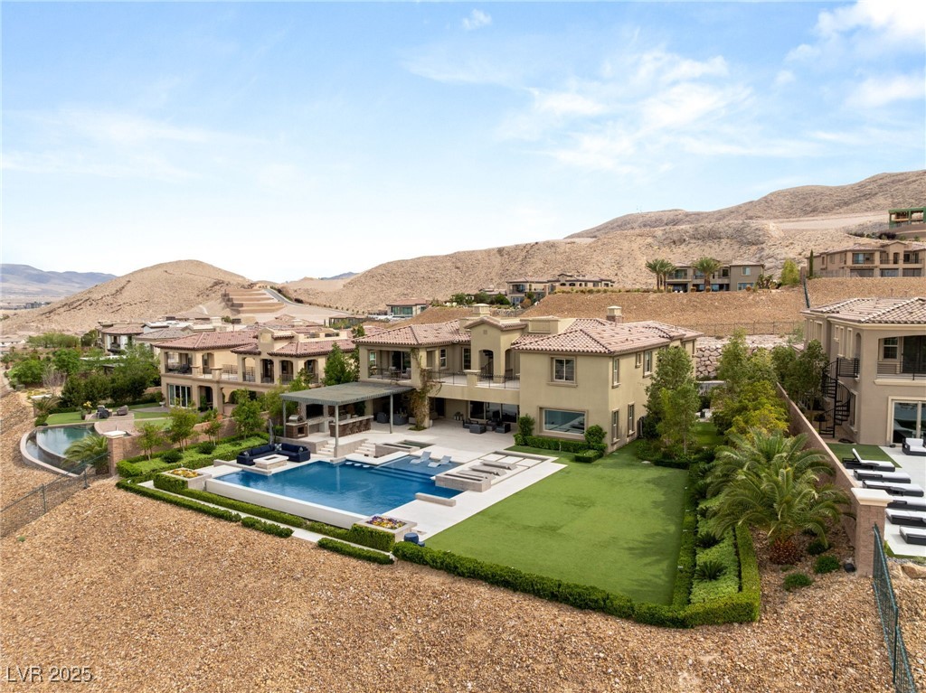 34 OLYMPIA OUTLOOK Drive