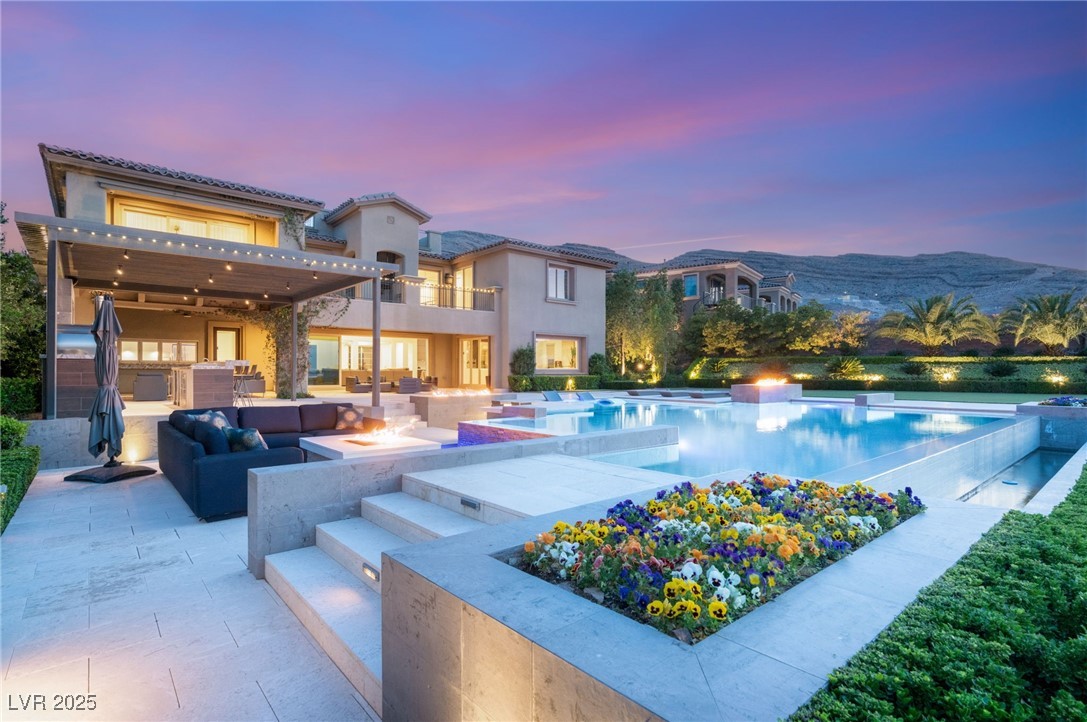 34 OLYMPIA OUTLOOK Drive