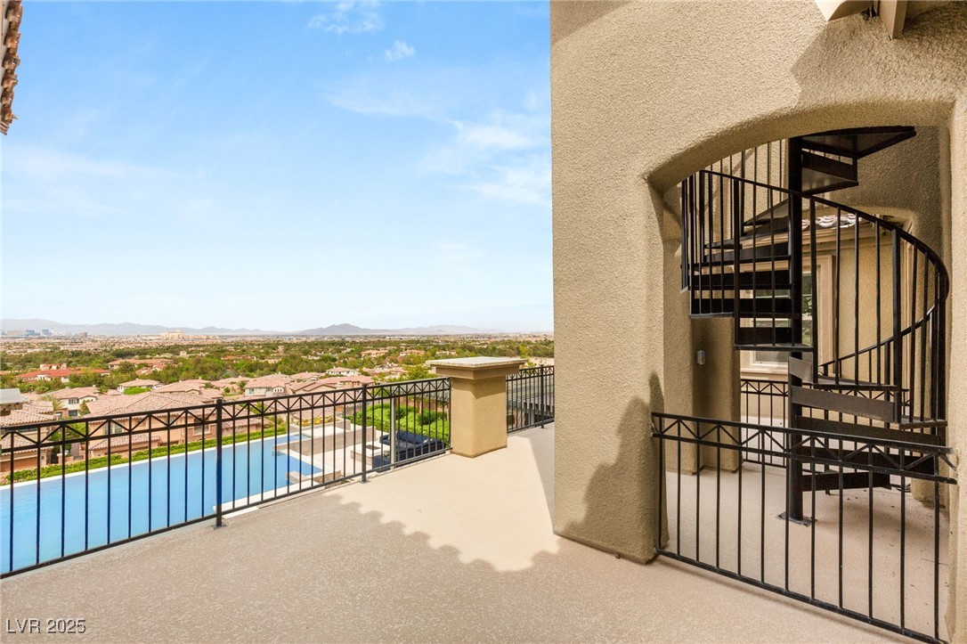 34 OLYMPIA OUTLOOK Drive