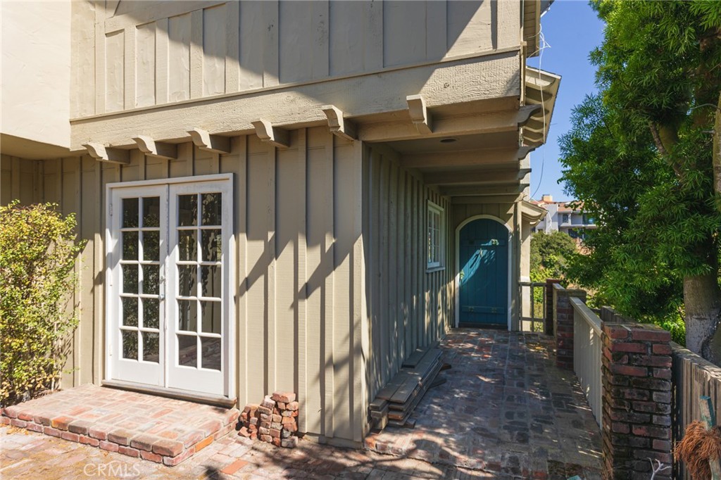 714 Poppy Avenue
