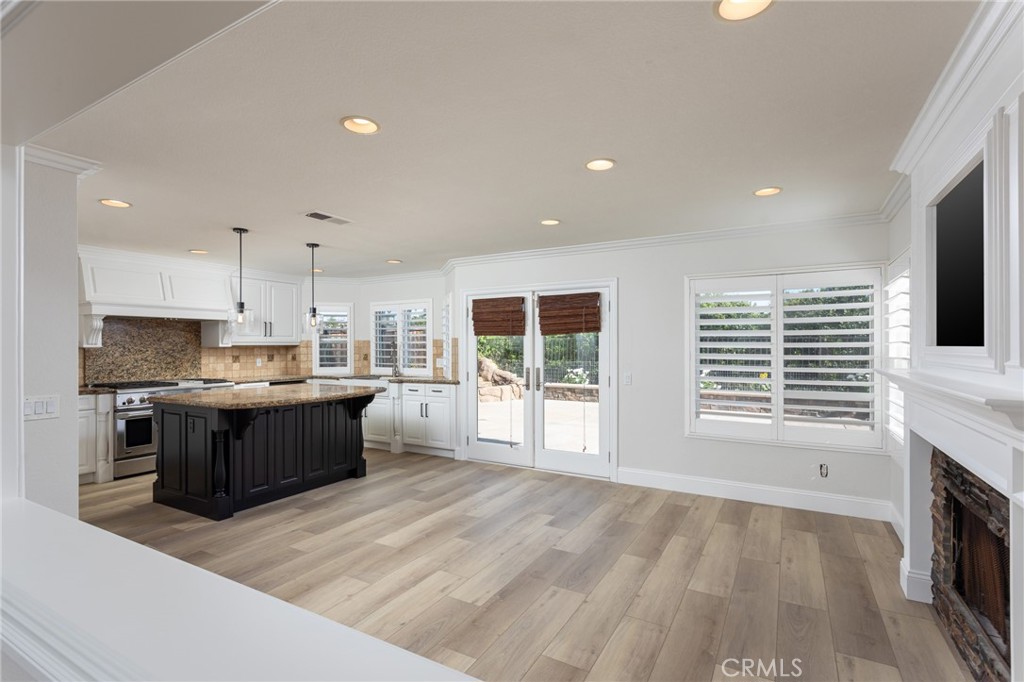 24812 Oxford Drive