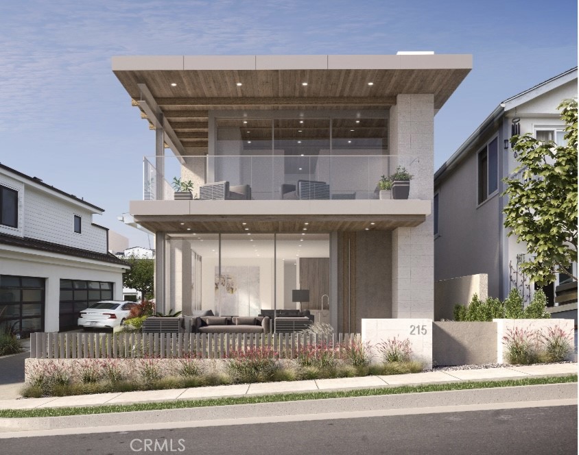 215 Heliotrope Avenue