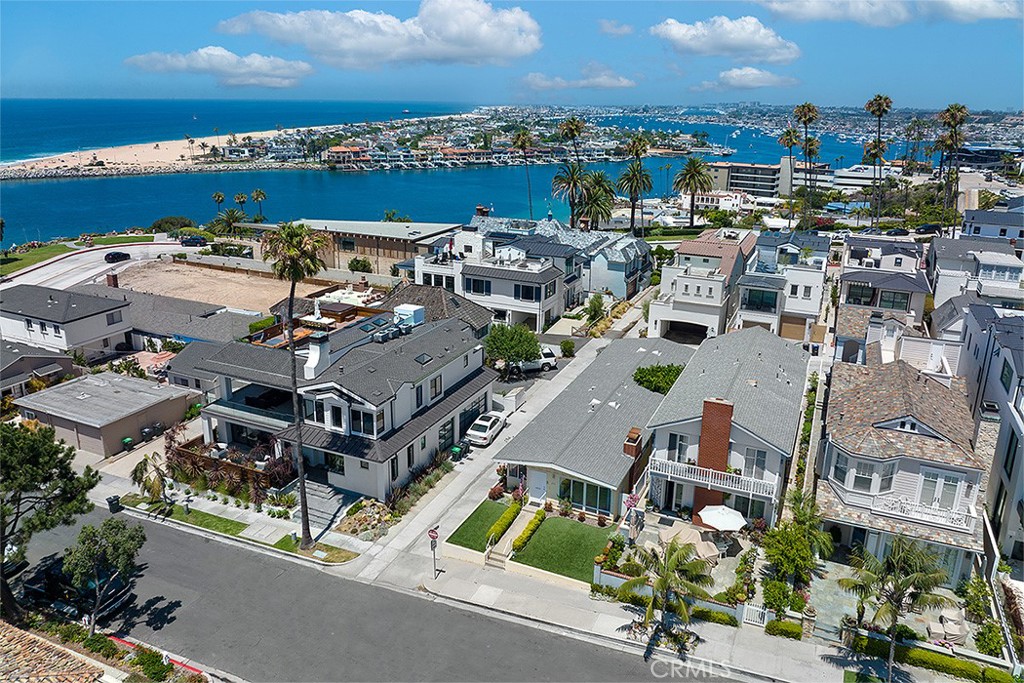 215 Heliotrope Avenue